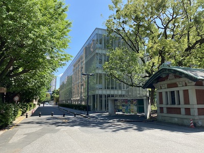 アクセス